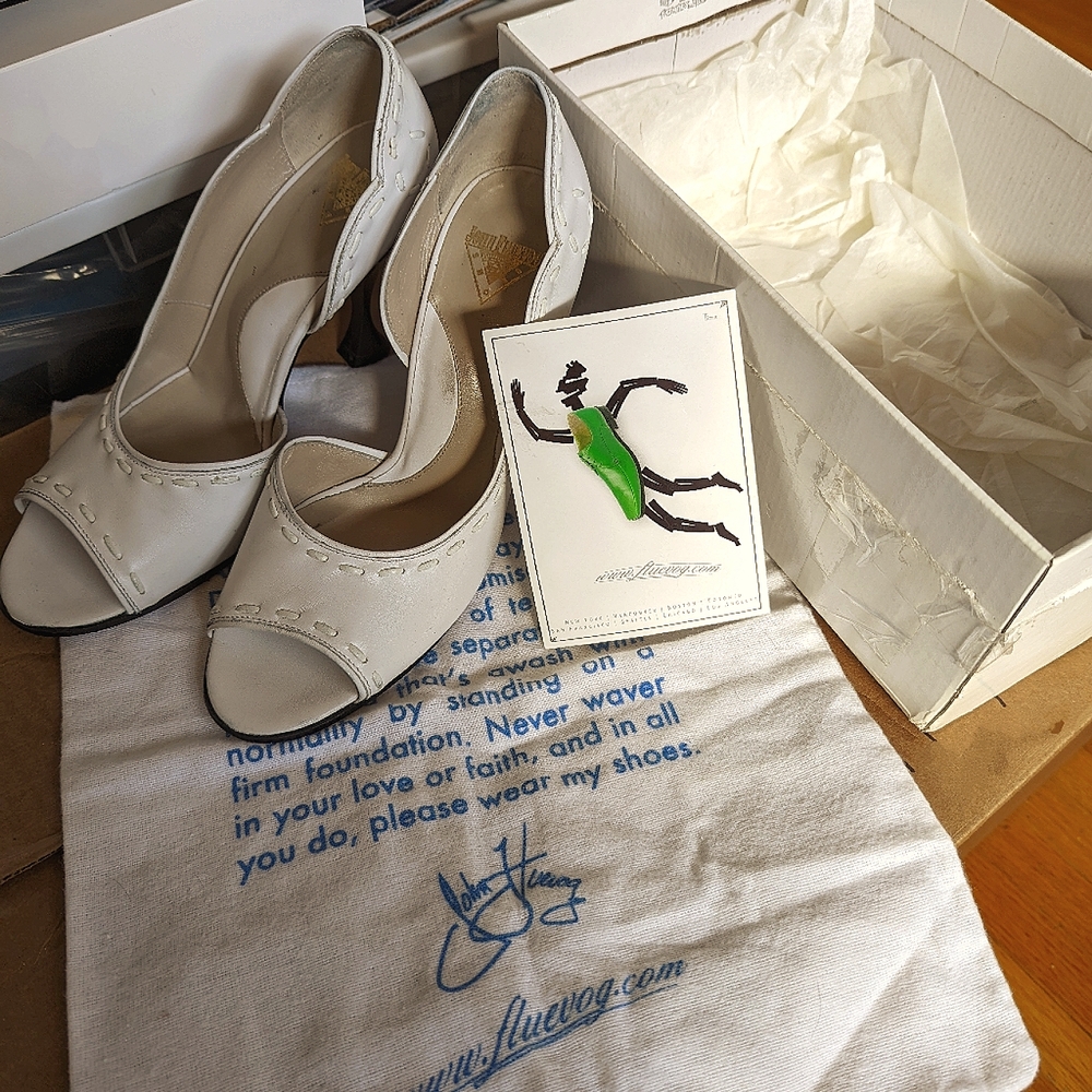 John Fluevog, Audrey, White pump, Size 9, wedding shoes, open toe